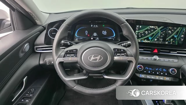 Hyundai The New Avante (CN7) 2024 Серебристо-серый из Кореи, фото 4