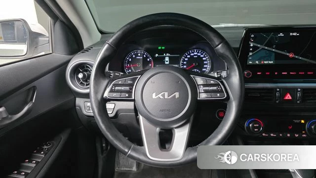 Kia The New K3 2nd generation 2022 Белый из Кореи, фото 4