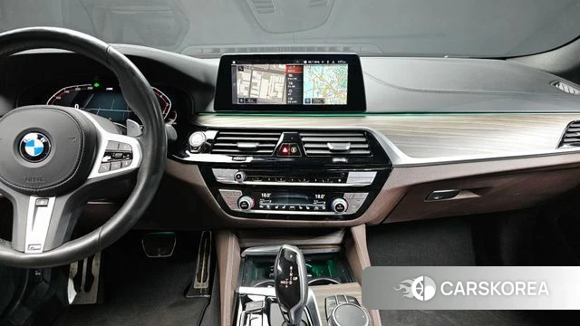 BMW 5 Series (G30) 2020 Белый из Кореи, фото 4
