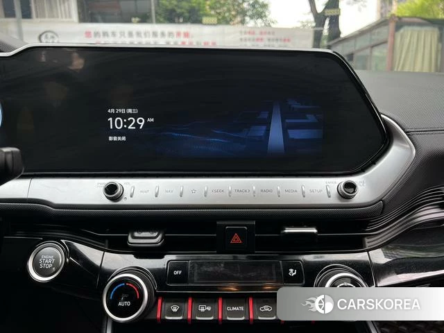 Hyundai Festa 2023 Серебристо-серый из Китая, фото 4