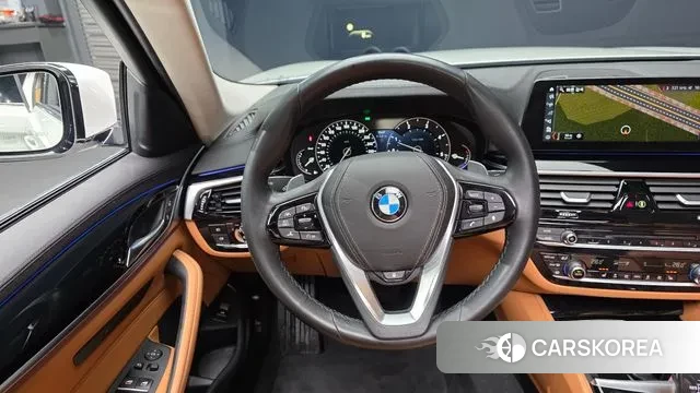 BMW 5 Series (G30) 2018 Белый из Кореи, фото 4