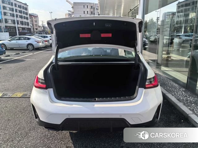 BMW 3 series 2023 Белый из Китая, фото 4