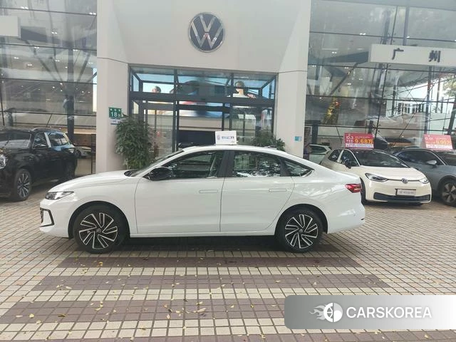 Volkswagen Lavida 2025 Белый из Китая, фото 4