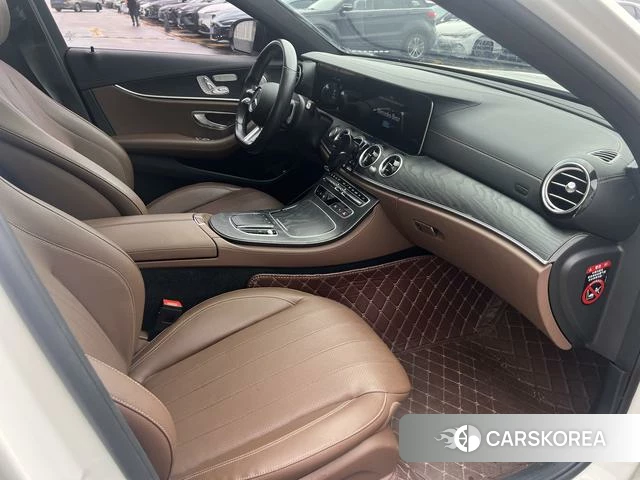 Mercedes-Benz E-class (imported) 2021 Белый из Китая, фото 4