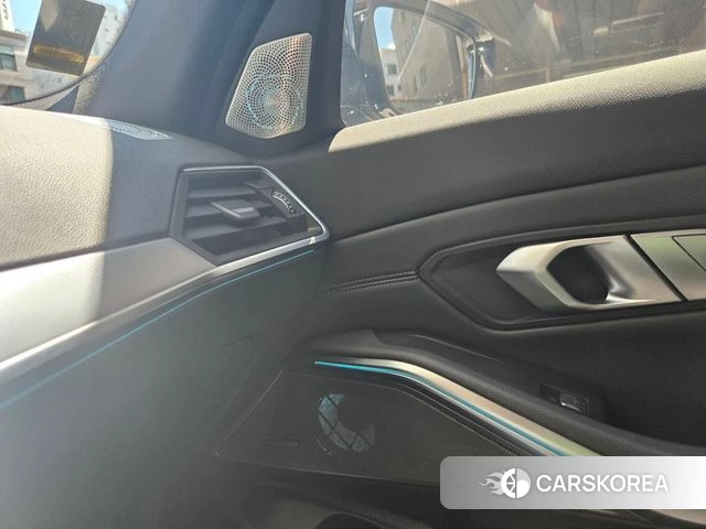 BMW 3 Series (G20) 2021 Белый из Кореи, фото 4