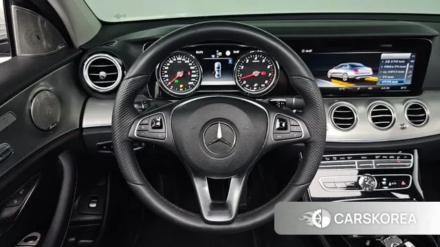 Mercedes-Benz E-Class W213 2018 Белый из Кореи, фото 4