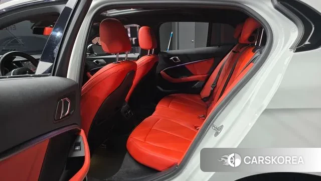 BMW 1 Series (F40) 2021 Белый из Кореи, фото 4