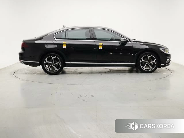 Volkswagen Magotan 2024 Черный из Китая, фото 4