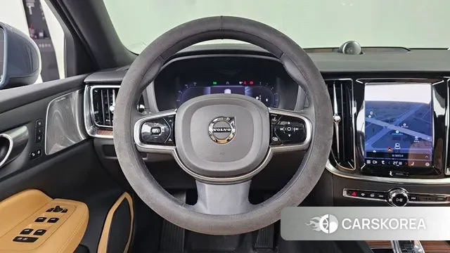 Volvo V60 Cross-Country 2nd Generation 2023 Серый из Кореи, фото 4