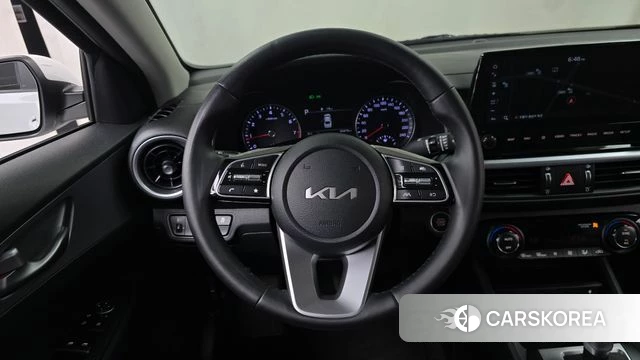 Kia The New K3 2nd generation 2021 Белый из Кореи, фото 4