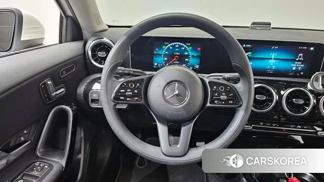 Mercedes-Benz A-Class W177 2019 Белый из Кореи, фото 4