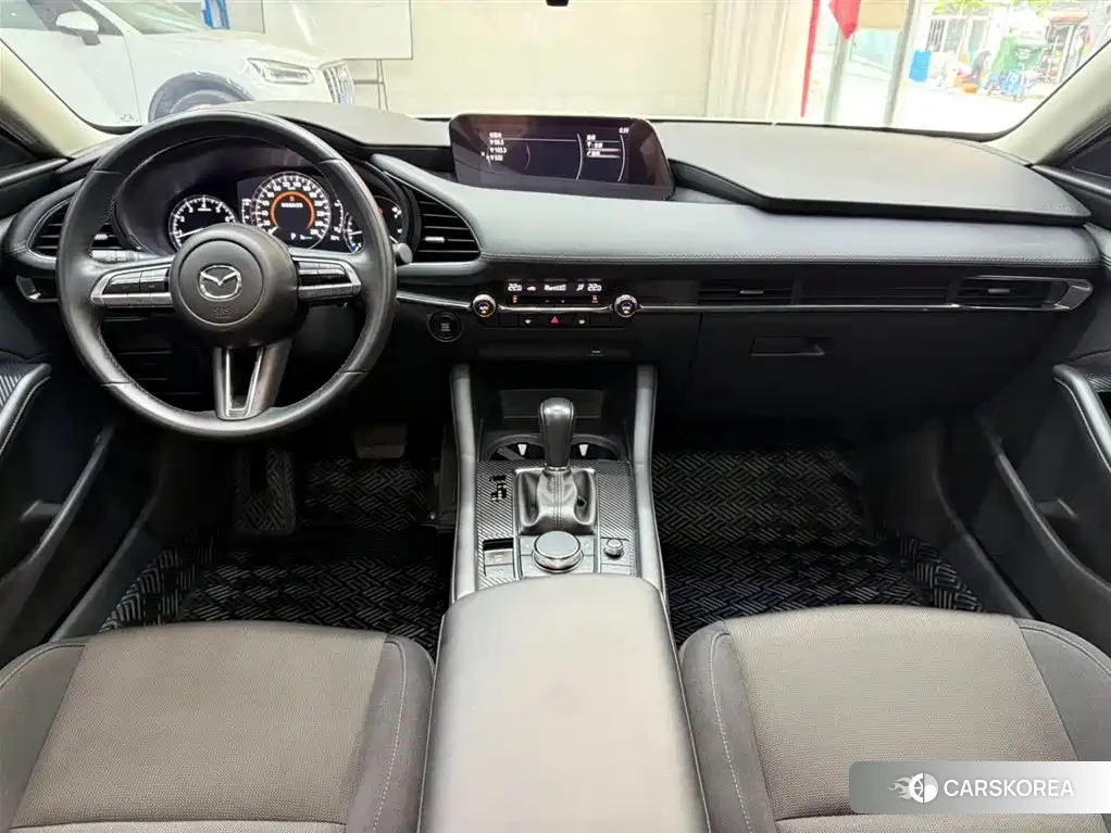 Mazda 3 2021 Белый из Китая, фото 4