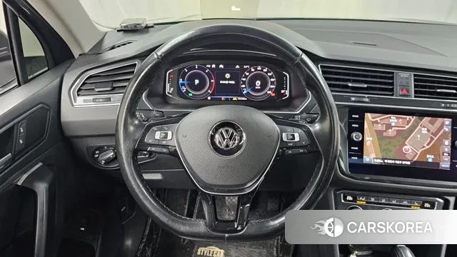Volkswagen Tiguan second Generation 2020 Серый из Кореи, фото 4