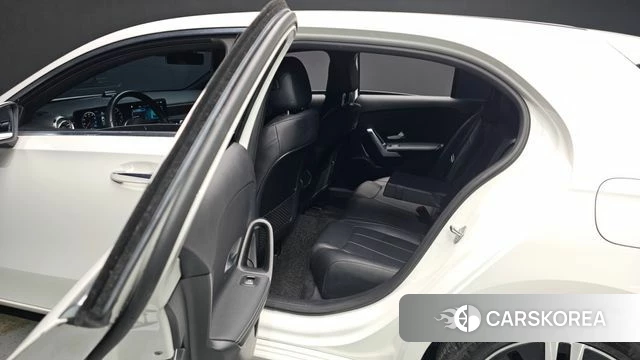 Mercedes-Benz A-Class W177 2023 Белый из Кореи, фото 4