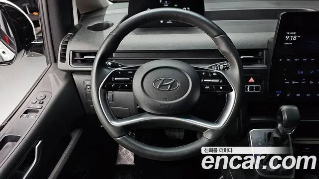 Hyundai Staria 2023 Белый из Кореи, фото 4