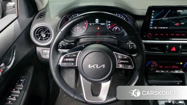 Kia The New K3 2nd generation 2022 Черный из Кореи, фото 4