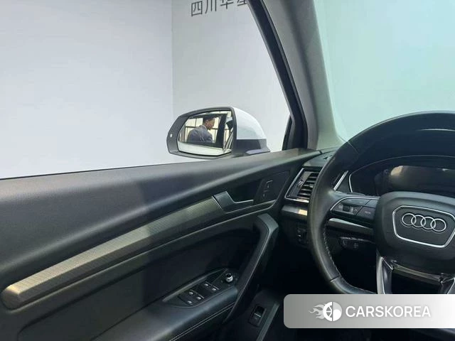 Audi Q5L 2022 Белый из Китая, фото 4