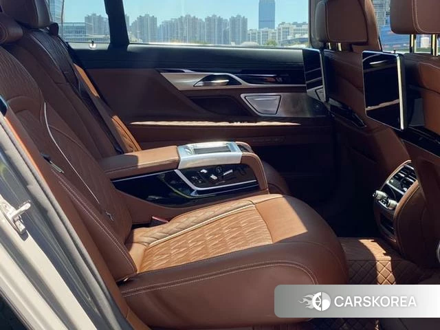 BMW 7 series 2021 Черный из Китая, фото 4