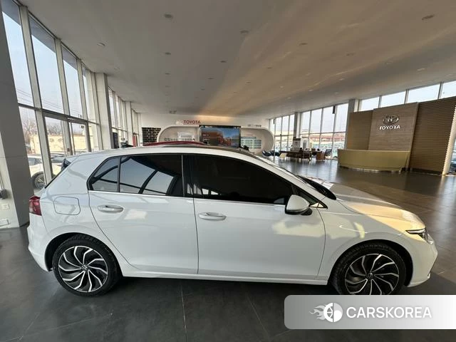 Volkswagen Golf 2021 Белый из Китая, фото 4