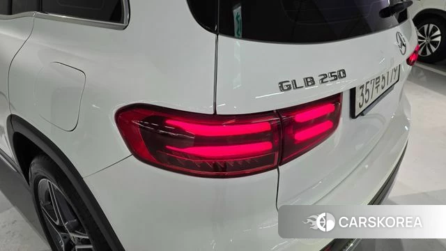 Mercedes-Benz GLB-Class X247 2026 Белый из Кореи, фото 4