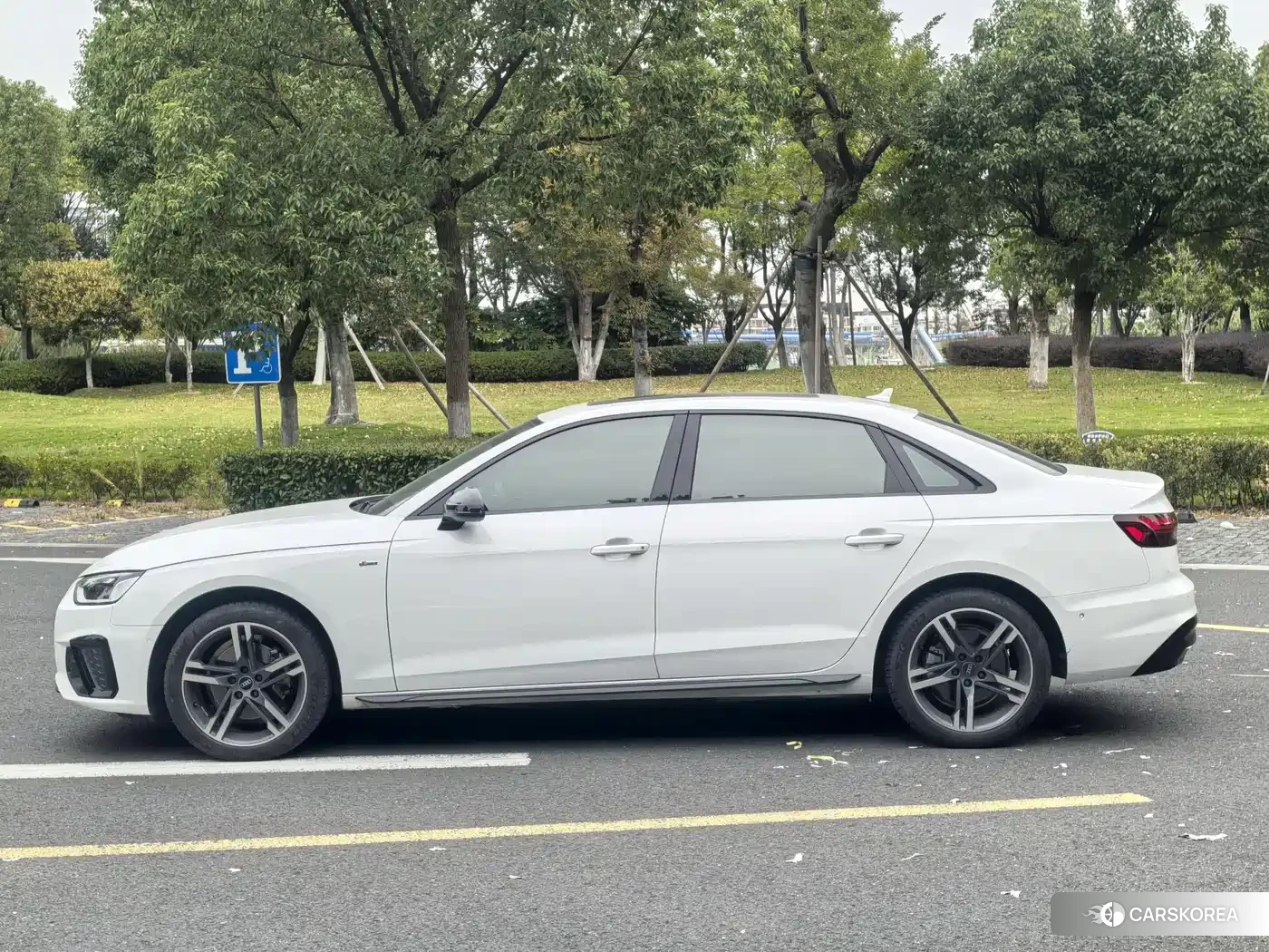 Audi A4L 2023 Белый из Китая, фото 4