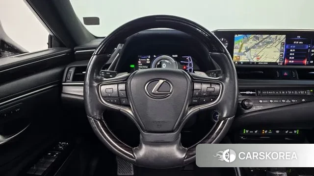 Lexus ES300h 7th generation 2018 Белый из Кореи, фото 4