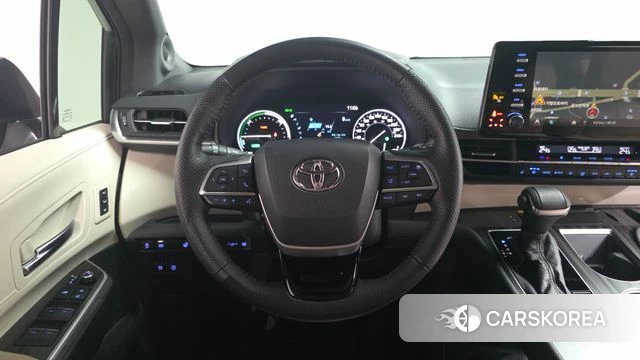 Toyota Sienna 4th Generation 2021 Белый из Кореи, фото 4