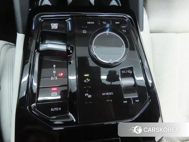 BMW 5 Series (G60) 2024 Белый из Кореи, фото 4