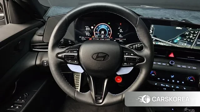 Hyundai The New Avante (CN7) 2024 Серебристо-серый из Кореи, фото 4