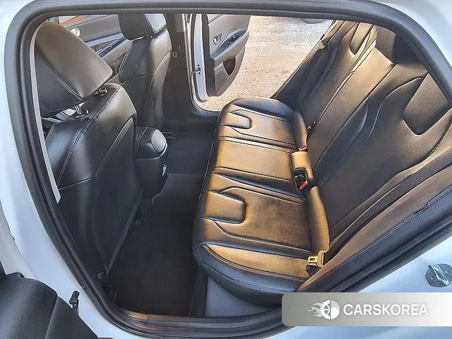 Hyundai The New Avante (CN7) 2023 Жемчужный цвет из Кореи, фото 4