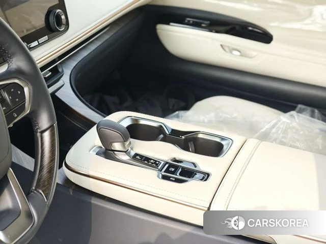 Lexus LM 2026 Белый из Китая, фото 4