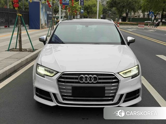 Audi A3 2019 Белый из Китая, фото 4