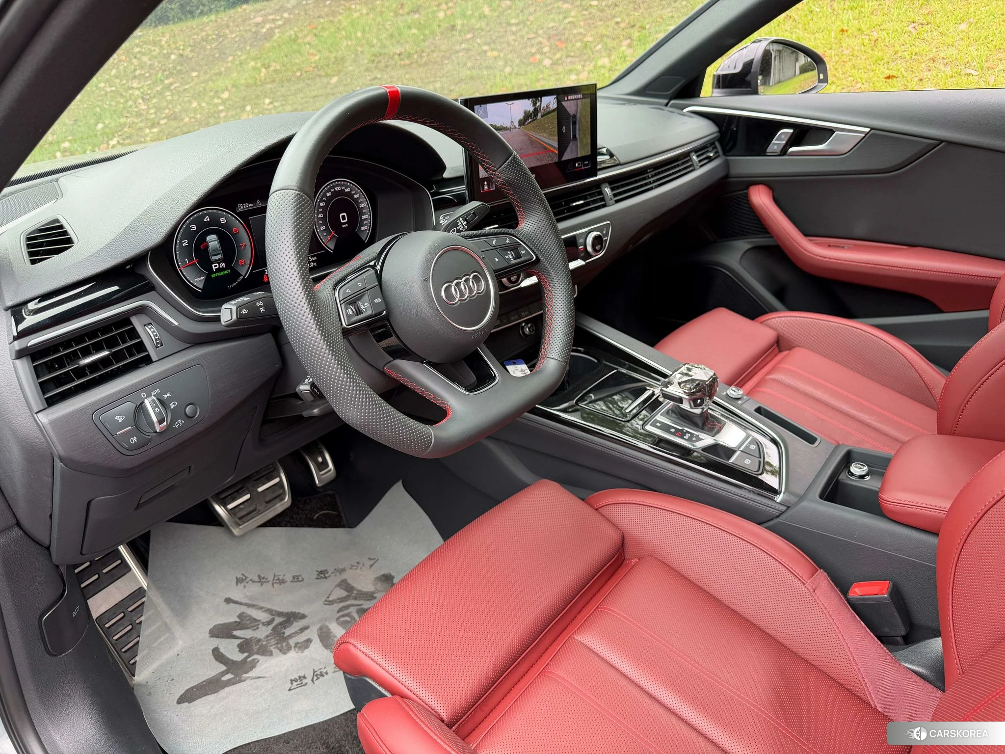 Audi A4L 2025 Серебристо-серый из Китая, фото 4