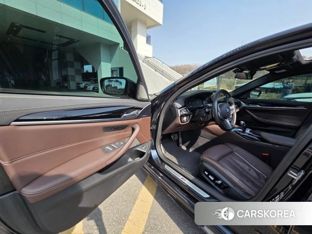 BMW 5 Series (G30) 2023 Синий из Кореи, фото 4