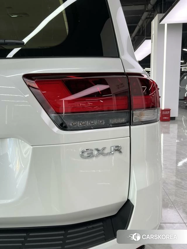 Toyota Land Cruiser (imported) 2025 Белый из Китая, фото 4