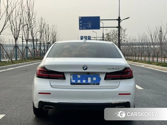 BMW 5 series 2021 Белый из Китая, фото 4