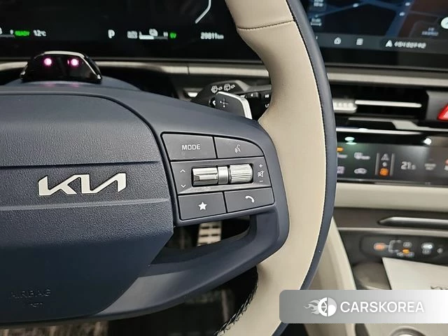 Kia The New Sportage 5th Generation Hybrid 2025 Белый из Кореи, фото 4