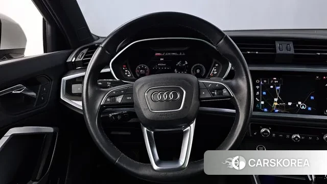 Audi Q3 (F3) 2022 Белый из Кореи, фото 4