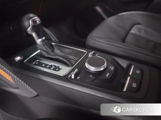 Audi Q2L 2022 Белый из Китая, фото 4