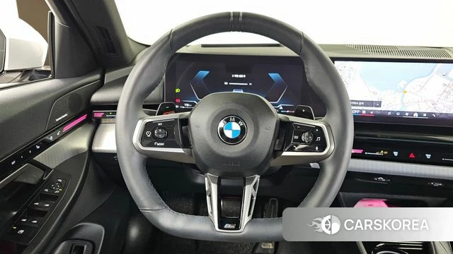 BMW 5 Series (G60) 2024 Белый из Кореи, фото 4