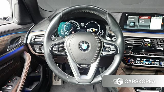BMW 5 Series (G30) 2018 Белый из Кореи, фото 4