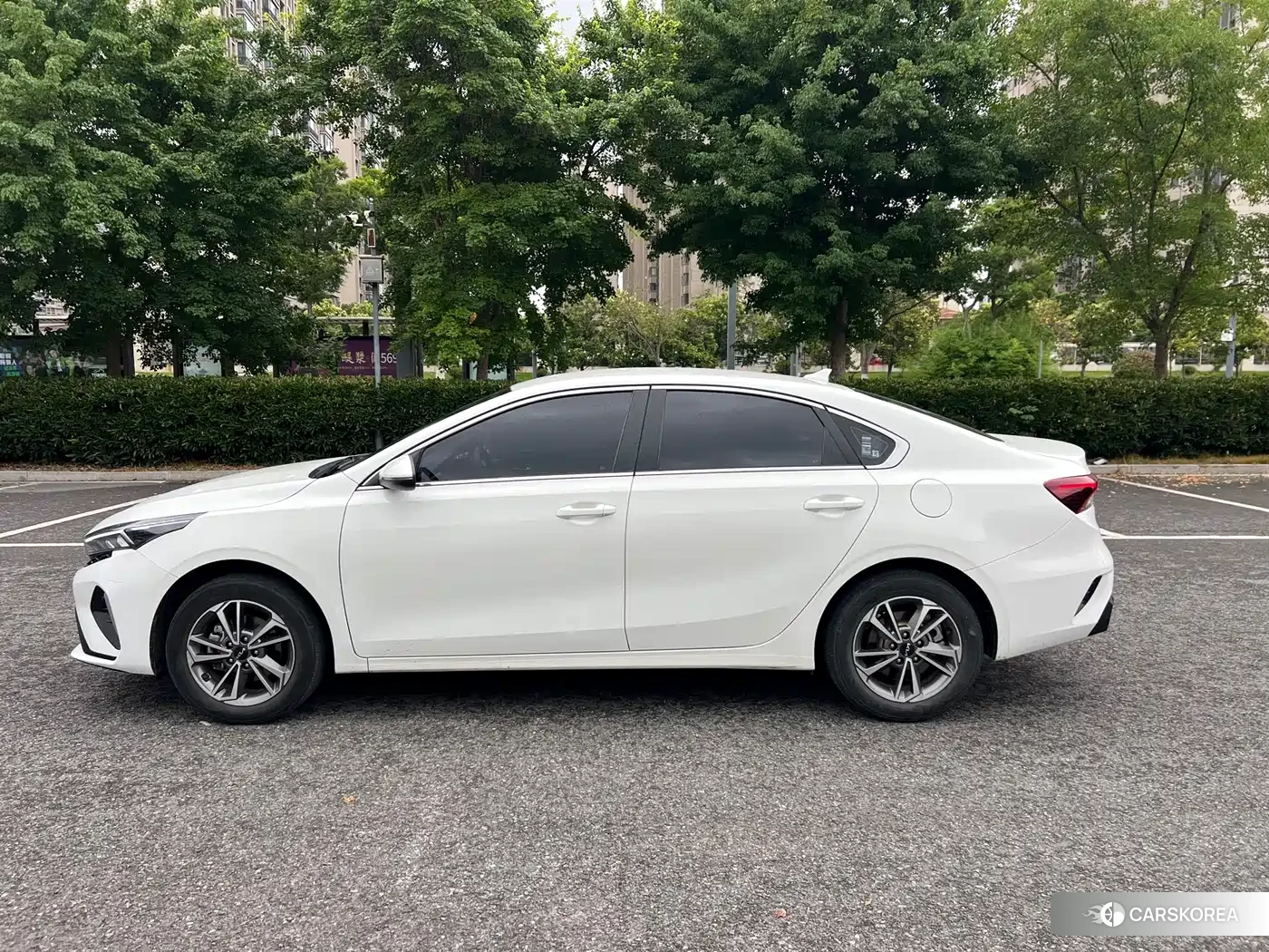 Kia K3 2023 Белый из Китая, фото 4