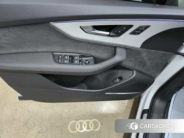 Audi Q7 (4M) 2025 Белый из Кореи, фото 4