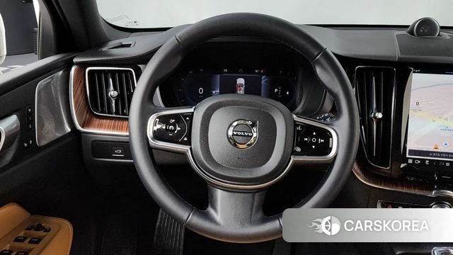 Volvo XC60 second Generation 2024 Белый из Кореи, фото 4