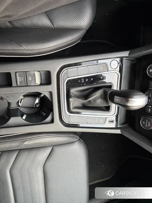 Volkswagen Arteon 2020 Серебряный из Кореи, фото 4