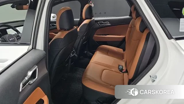 Kia Sportage 5th Generation Hybrid 2023 Белый из Кореи, фото 4