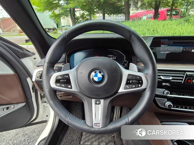 BMW 5 Series (G30) 2020 Белый из Кореи, фото 4