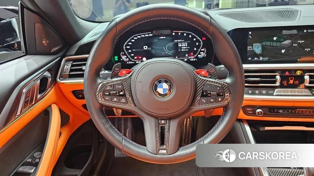 BMW M4 (G82) 2022 Светло-серебряный цвет из Кореи, фото 4