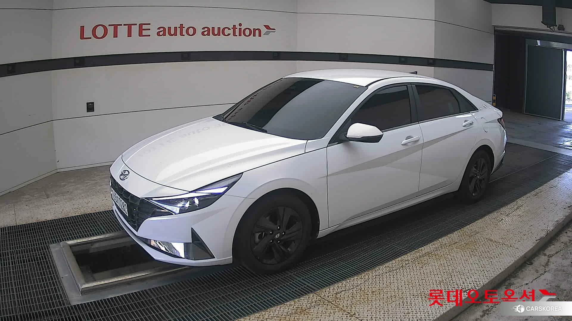 Hyundai Avante 2022 Polar White из Кореи, фото 4