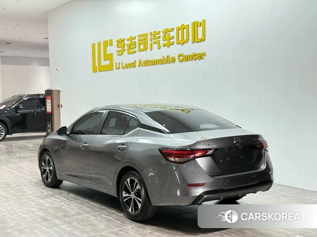 Nissan Xuan Yi 2022 Темно-серый из Китая, фото 4
